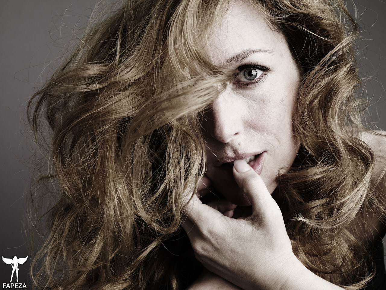 Gillian Anderson